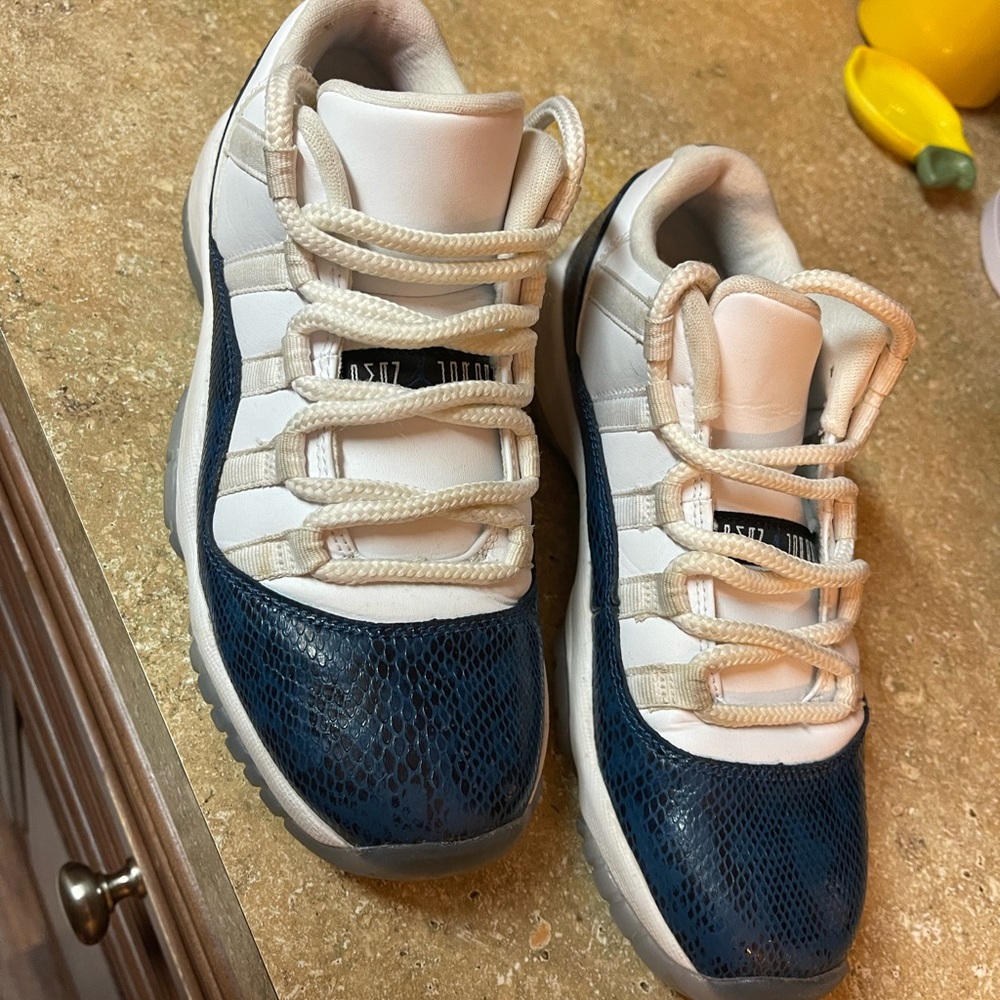 Jordan kids sneakers size 6.5